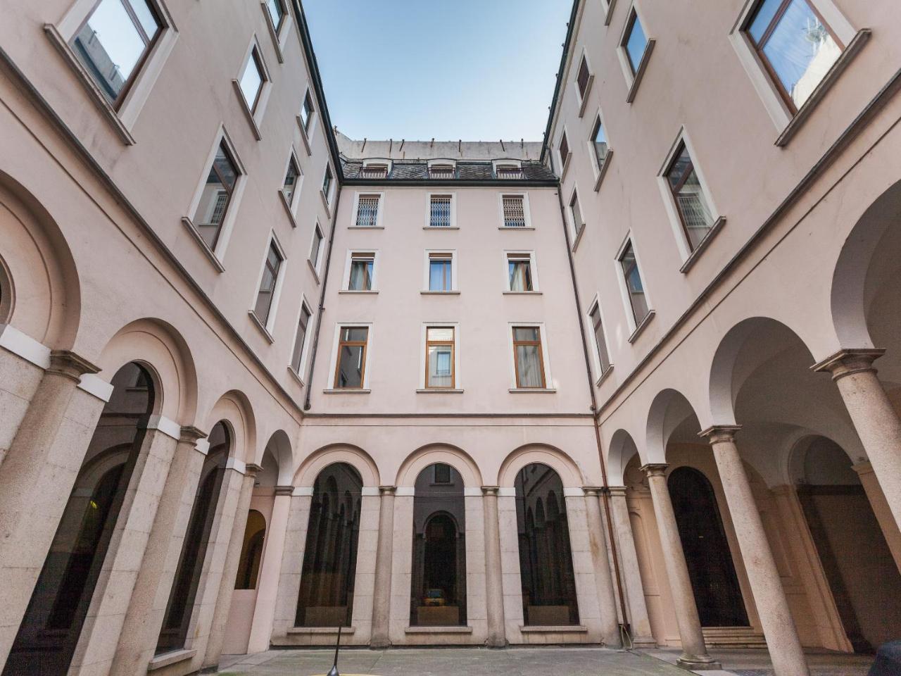 Easyhomes-Duomo Suites & Apartments Milano Exterior foto